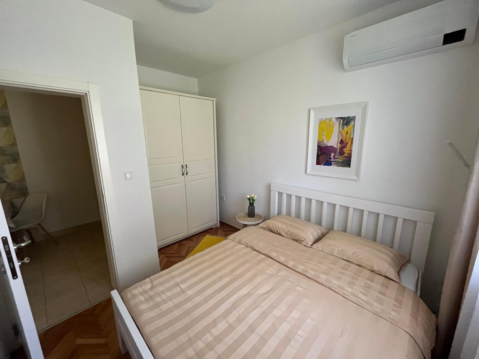 Old Niksic Appartement Buitenkant foto